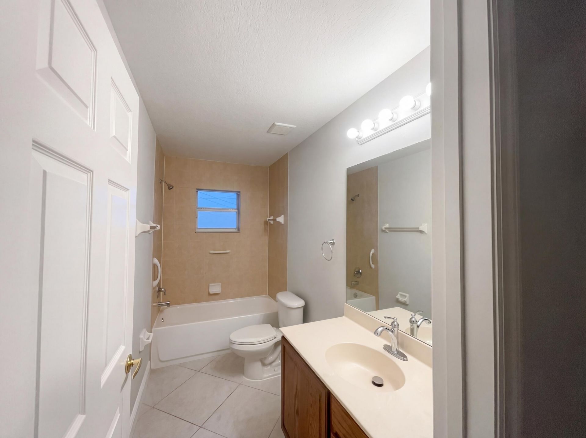 5864 NW Hann Drive, Port Saint Lucie, FL 34986 Photo