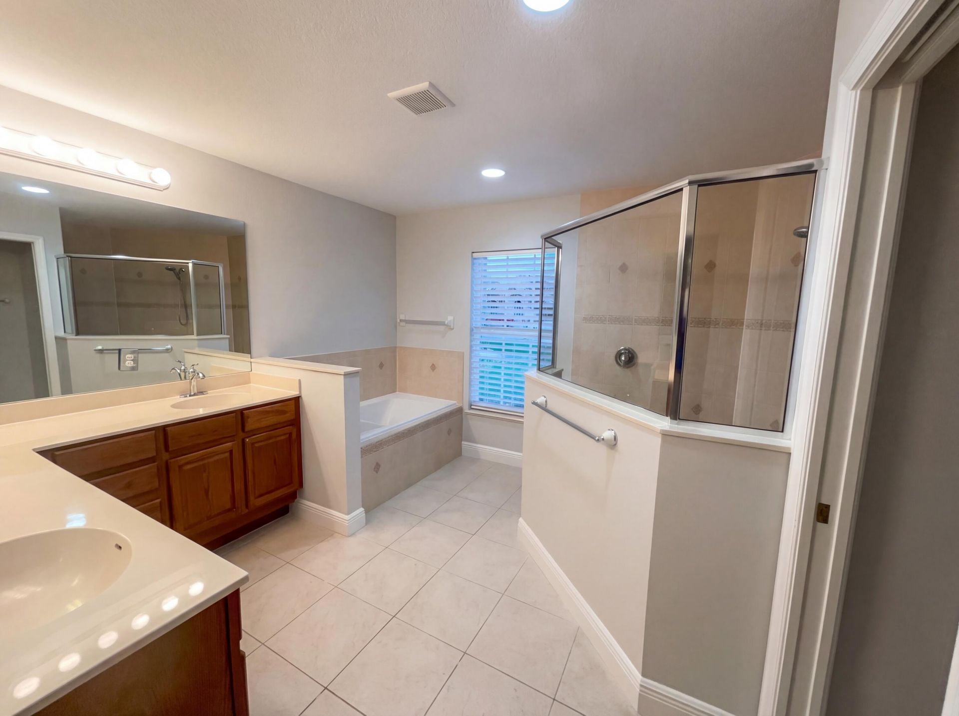 5864 NW Hann Drive, Port Saint Lucie, FL 34986 Photo