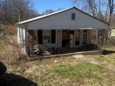 114 Lively, BECKLEY, WV 25801