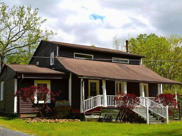 4250 Julia Road, RENICK, WV 24966