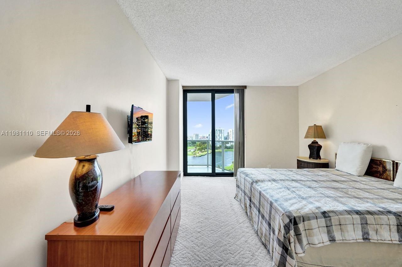 20281 E Country Club Dr , Unit 1703, Aventura, FL 33180 Photo