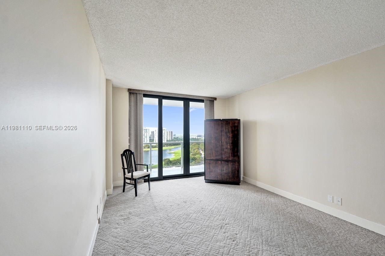 20281 E Country Club Dr , Unit 1703, Aventura, FL 33180 Photo