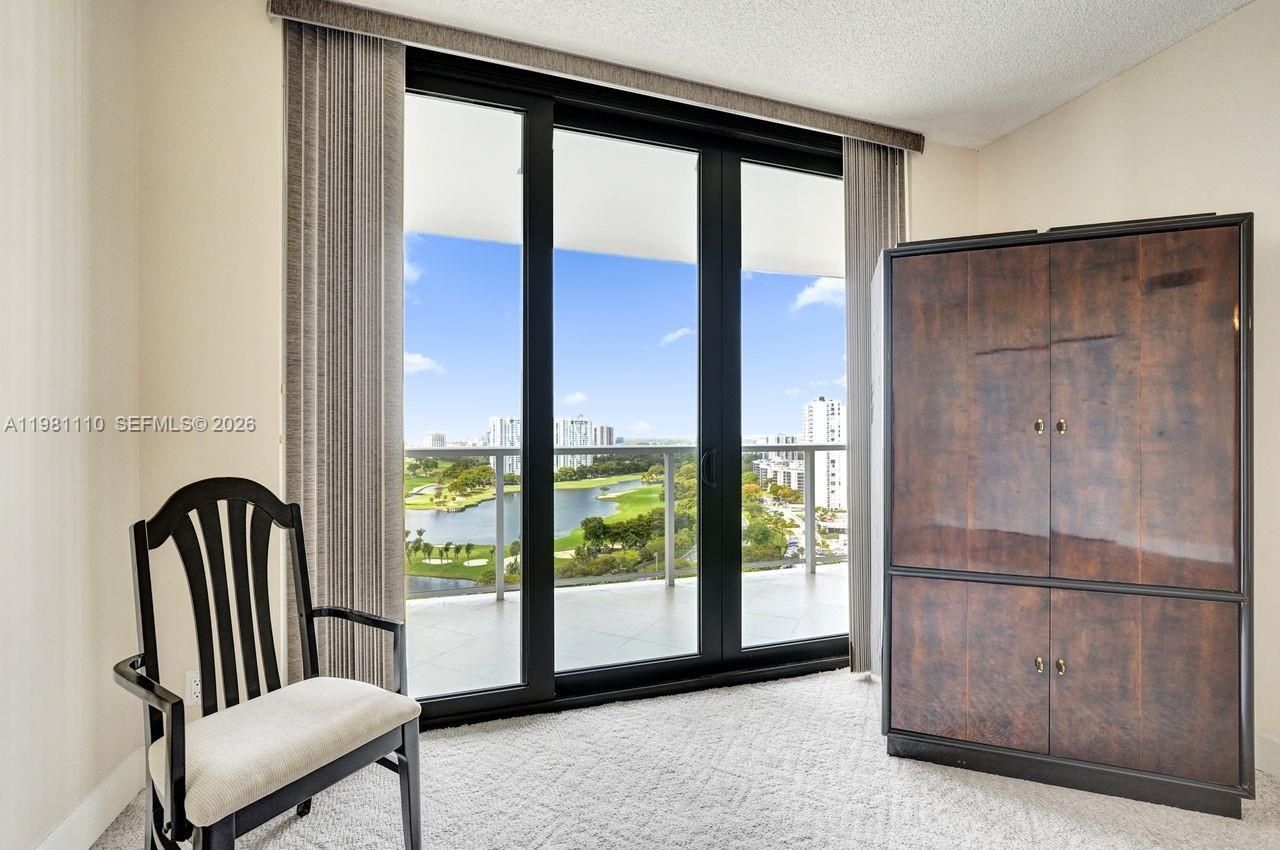 20281 E Country Club Dr , Unit 1703, Aventura, FL 33180 Photo