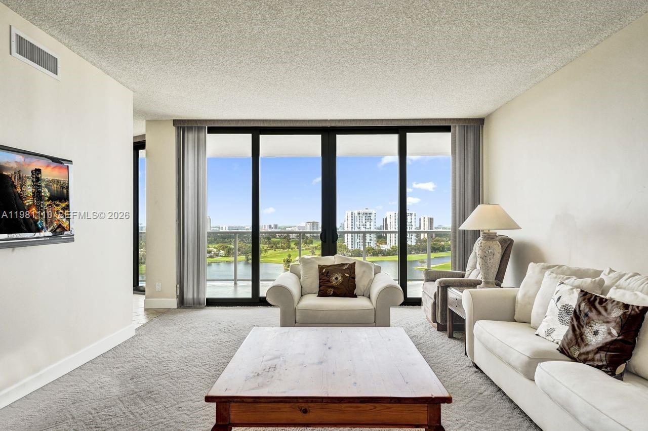 20281 E Country Club Dr , Unit 1703, Aventura, FL 33180 Photo