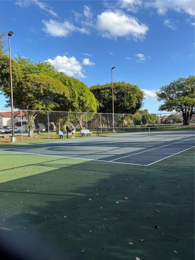 10242 NW 5th Ter, Unit 1-19, Miami, FL 33172 Photo