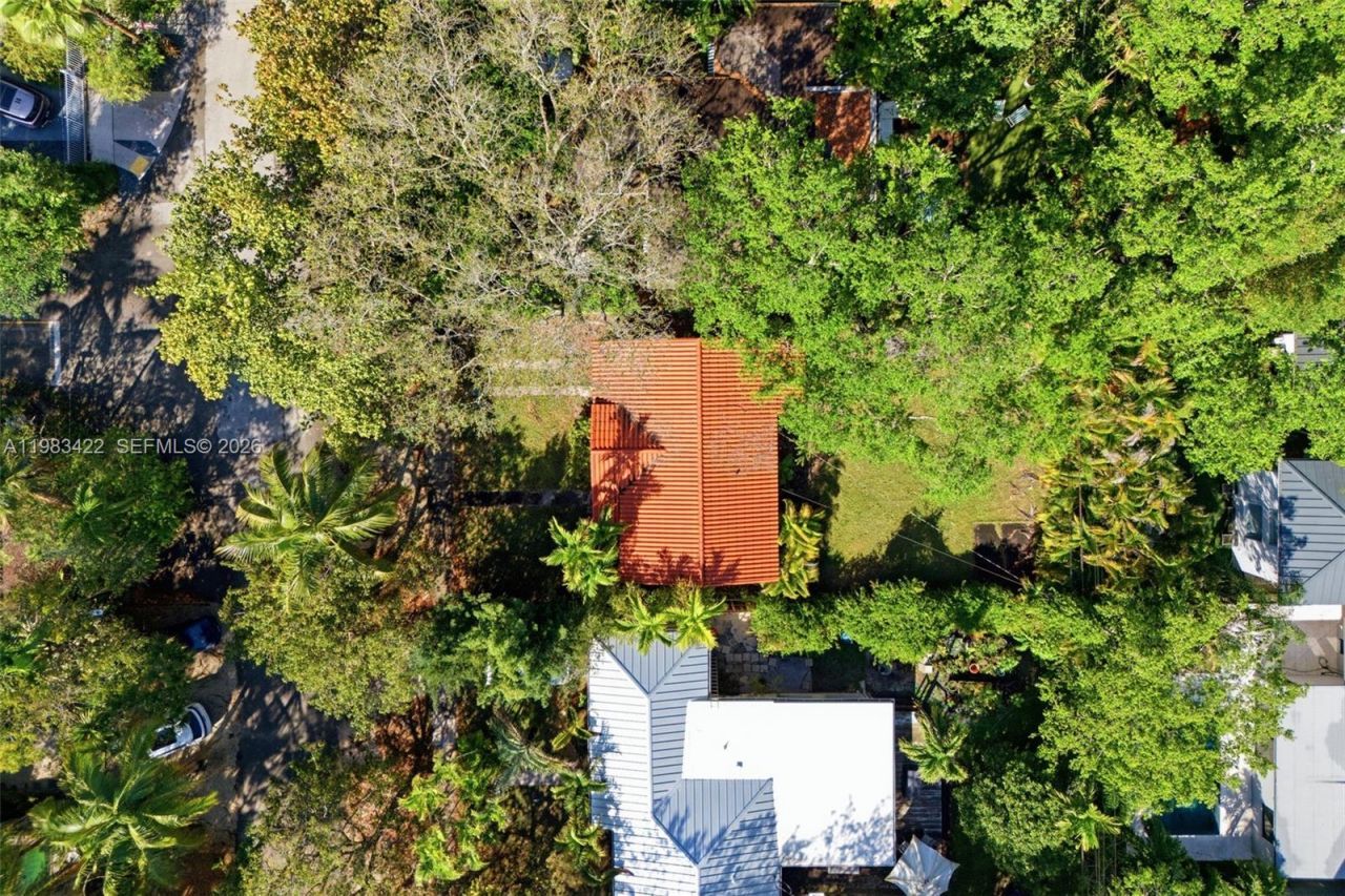 2235 Overbrook St, Miami, FL 33133 Photo