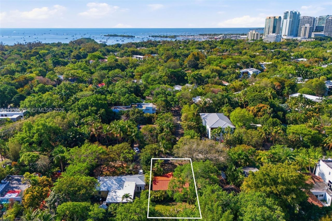 2235 Overbrook St, Miami, FL 33133 Photo