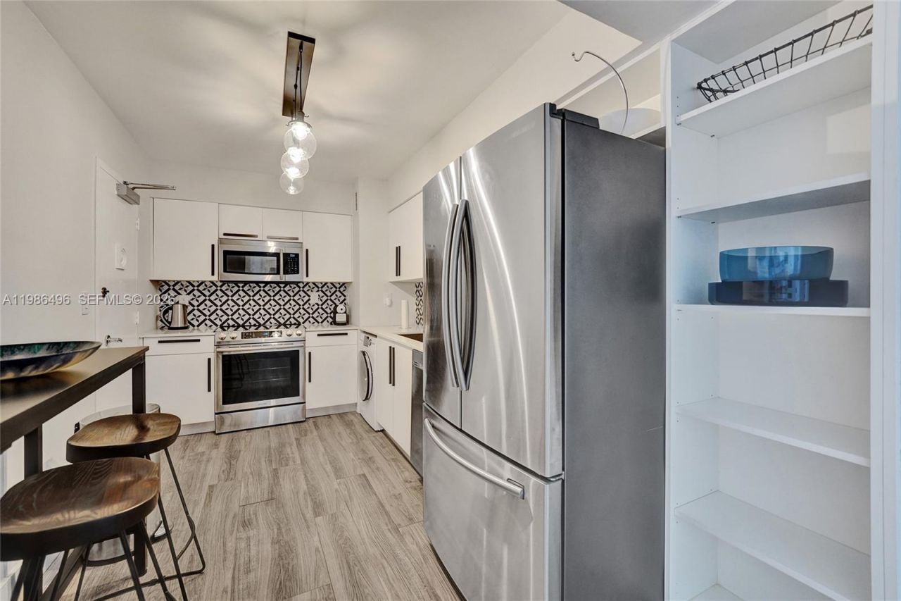 9195 Collins Ave , Unit 1109, Surfside, FL 33154 Photo