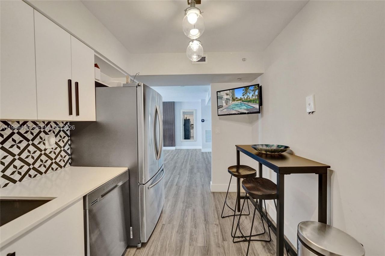 9195 Collins Ave , Unit 1109, Surfside, FL 33154 Photo