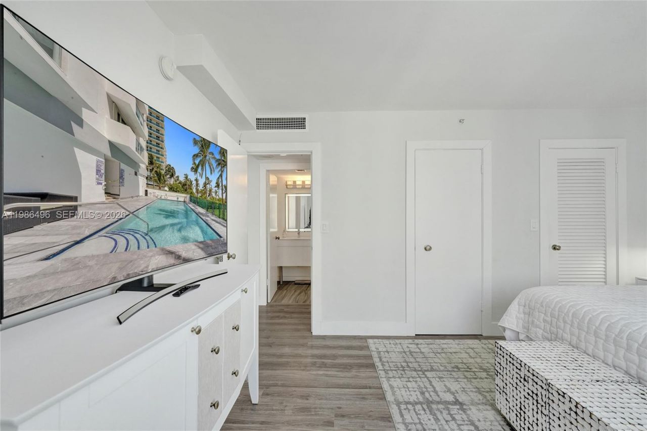 9195 Collins Ave , Unit 1109, Surfside, FL 33154 Photo