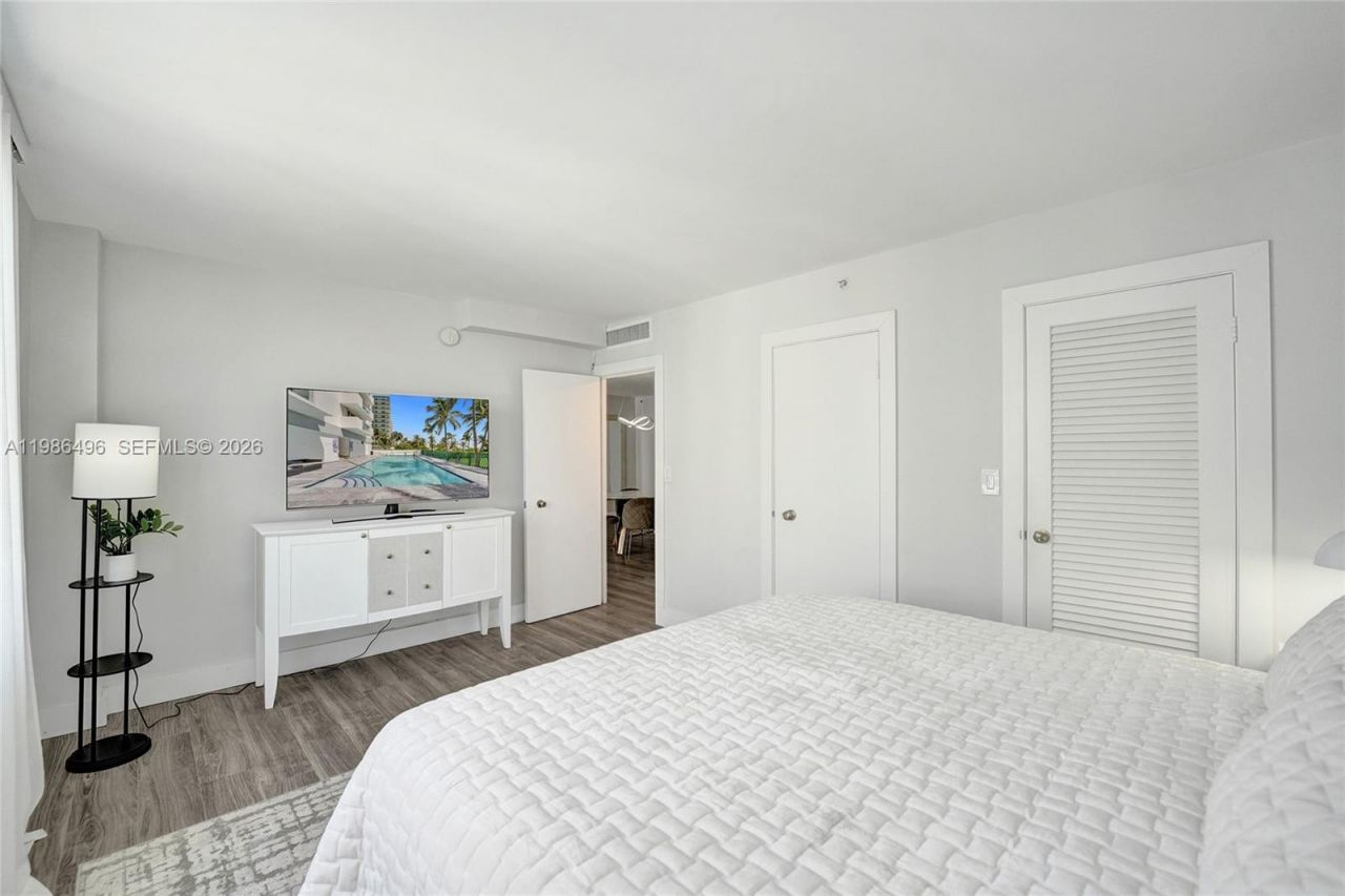 9195 Collins Ave , Unit 1109, Surfside, FL 33154 Photo