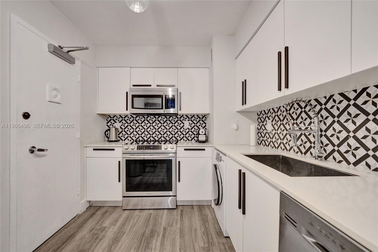 9195 Collins Ave , Unit 1109, Surfside, FL 33154 Photo