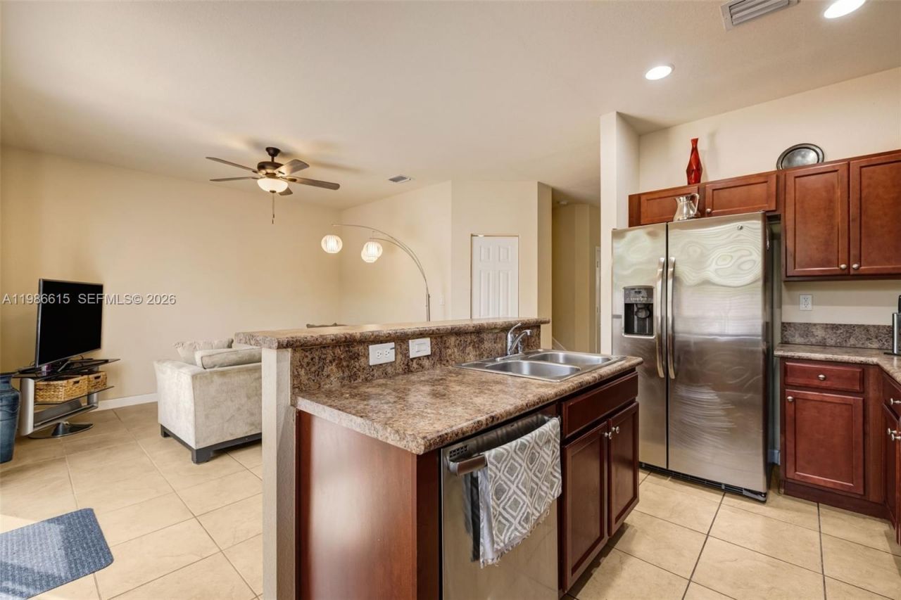 4233 SW 164th Ct , Miami, FL 33185 Photo