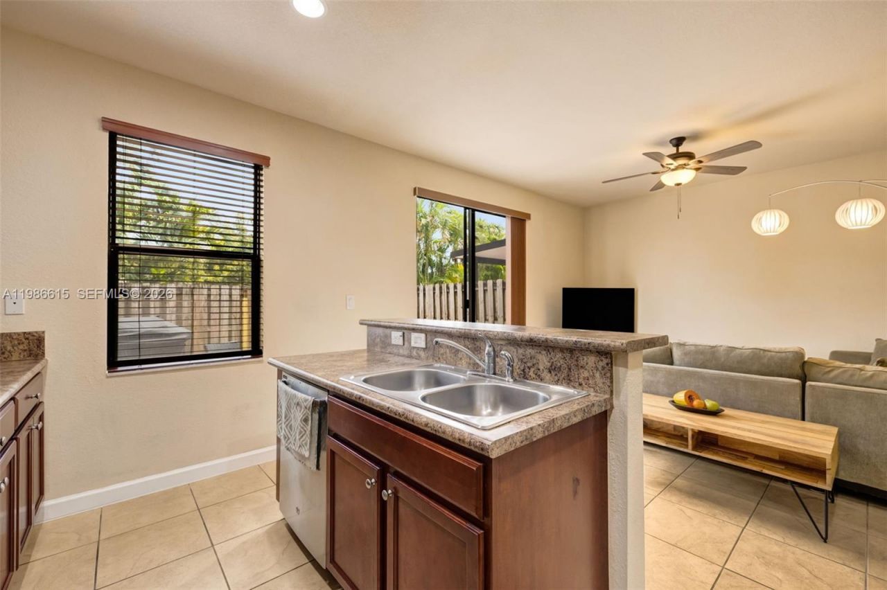 4233 SW 164th Ct , Miami, FL 33185 Photo