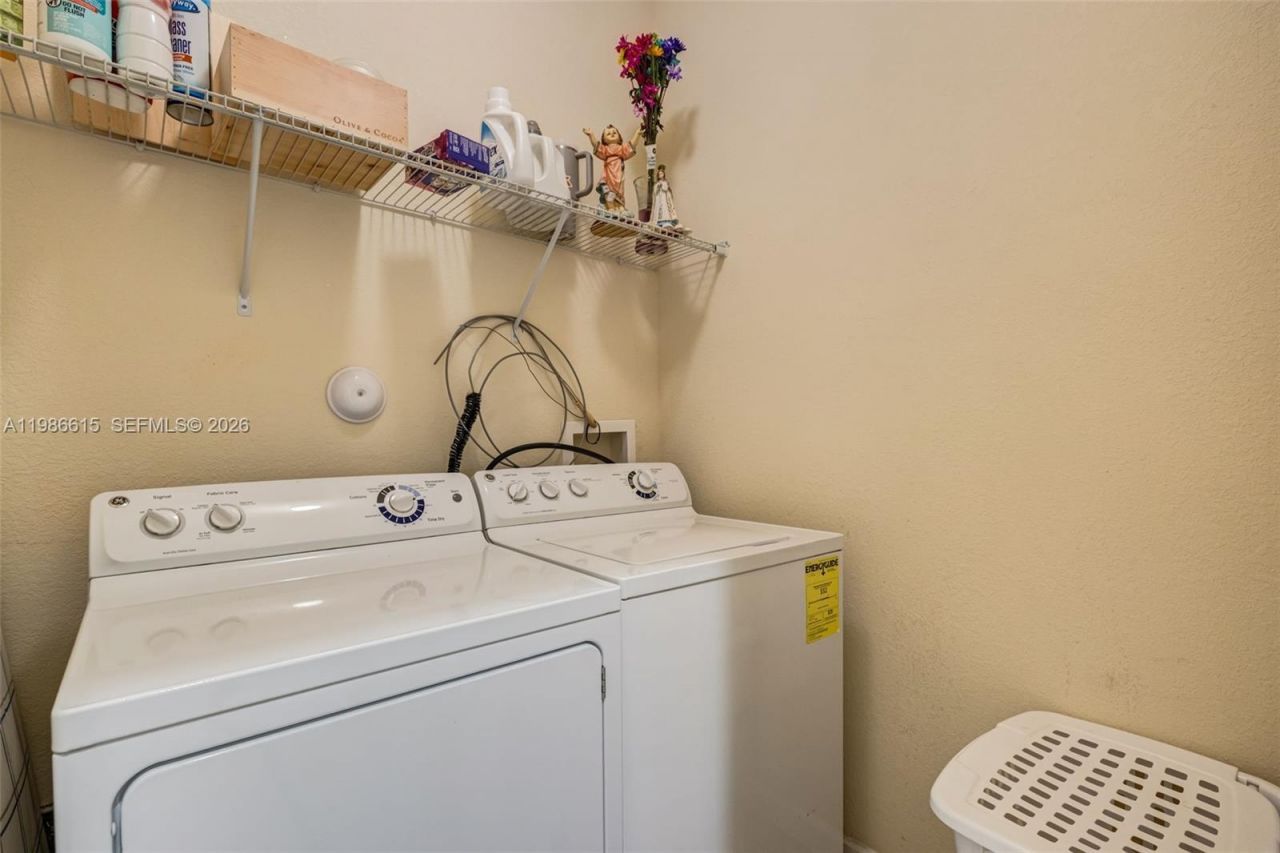 4233 SW 164th Ct , Miami, FL 33185 Photo