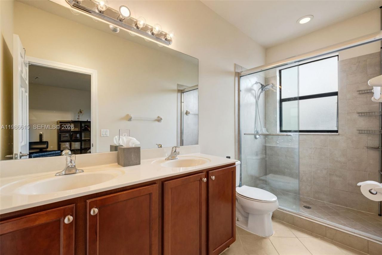 4233 SW 164th Ct , Miami, FL 33185 Photo