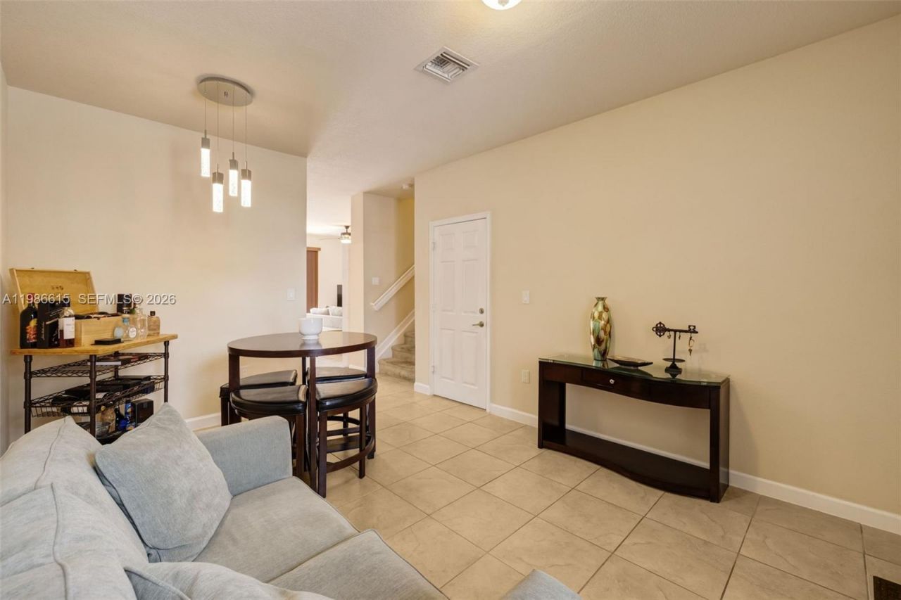 4233 SW 164th Ct , Miami, FL 33185 Photo