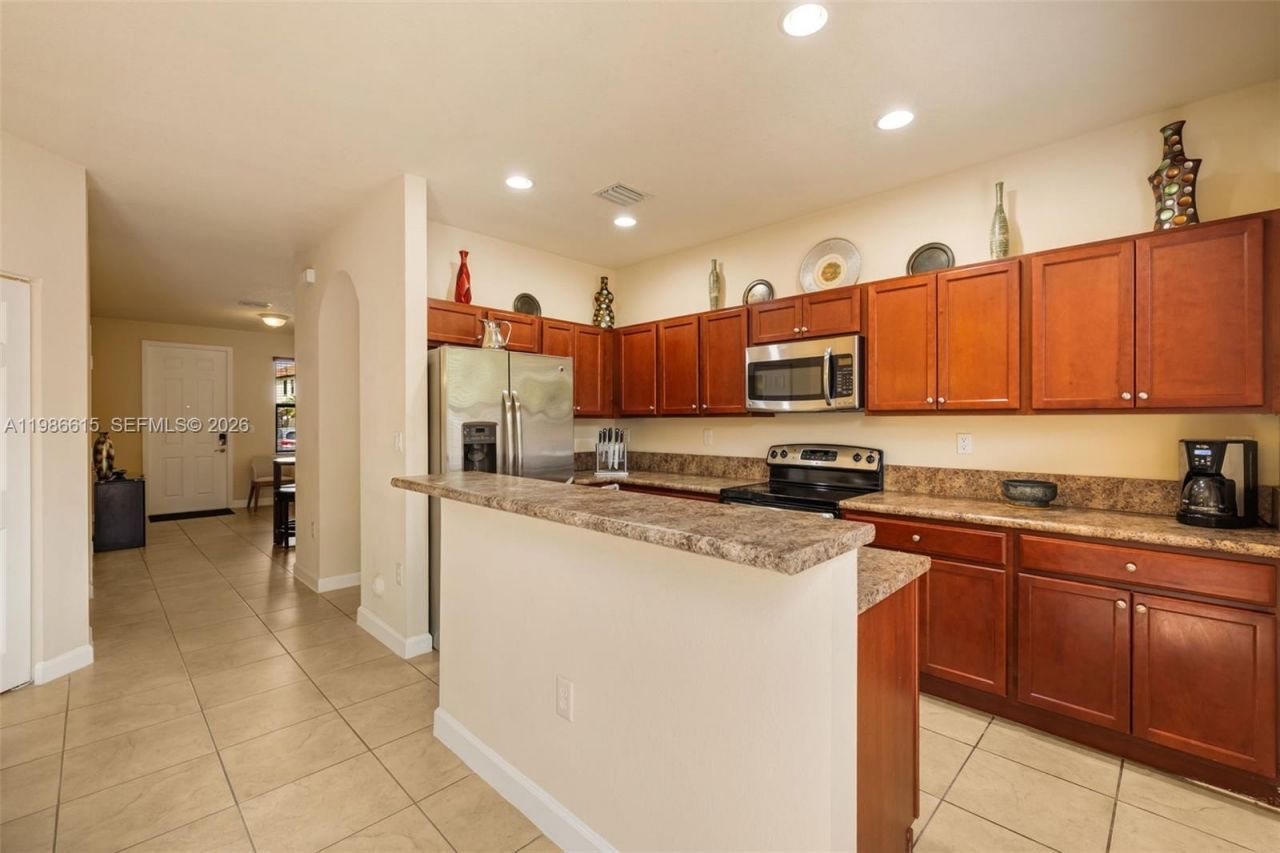 4233 SW 164th Ct , Miami, FL 33185 Photo