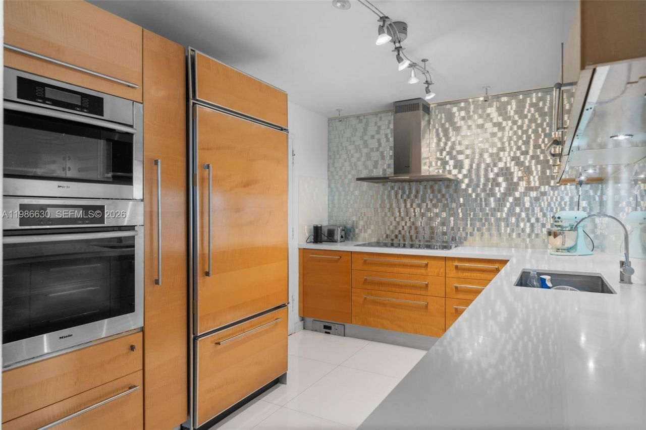 11 Island Ave , Unit 610, Miami Beach, FL 33139 Photo