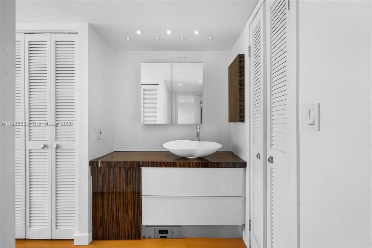 11 Island Ave , Unit 610, Miami Beach, FL 33139 Photo