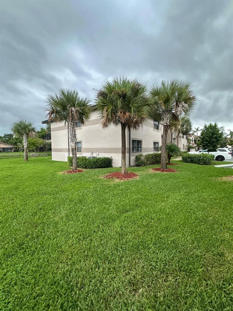 9777 Nob Hill Ct , Unit 9777, Sunrise, FL 33351 Photo