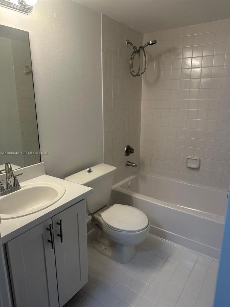 9777 Nob Hill Ct , Unit 9777, Sunrise, FL 33351 Photo