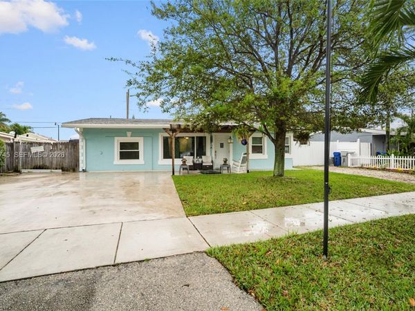 2810 NE 11th Ter , Pompano Beach, FL 33064