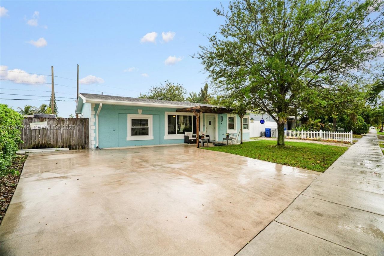 2810 NE 11th Ter , Pompano Beach, FL 33064 Photo