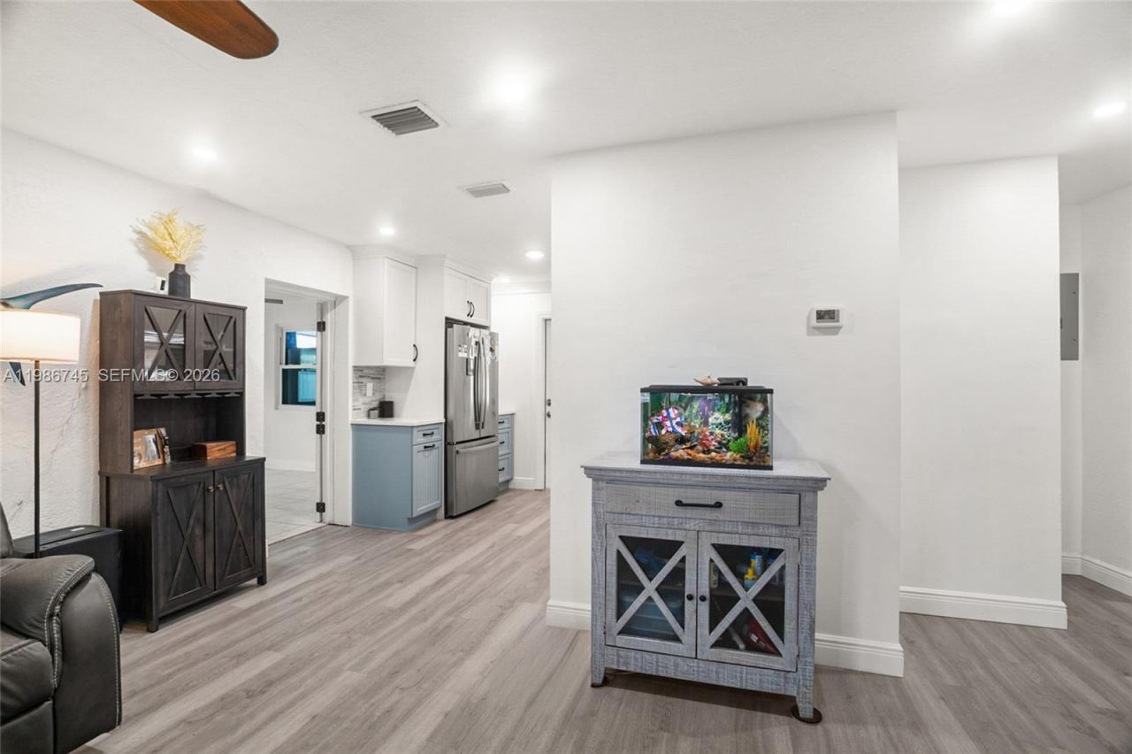 2810 NE 11th Ter , Pompano Beach, FL 33064 Photo