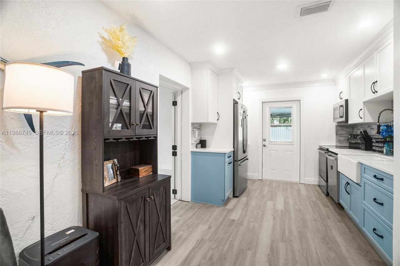 2810 NE 11th Ter , Pompano Beach, FL 33064 Photo