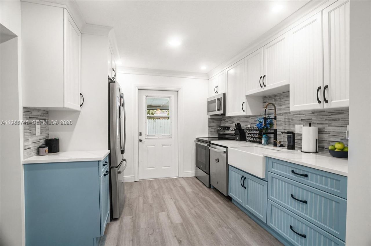 2810 NE 11th Ter , Pompano Beach, FL 33064 Photo