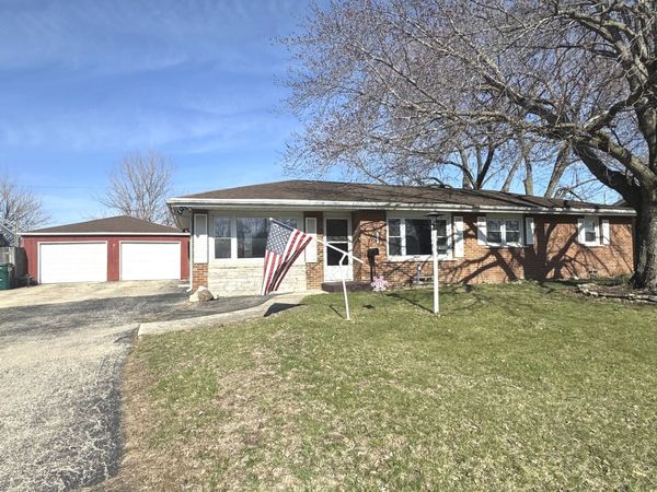 141 Pfitzer Drive , Bradley, IL 60915