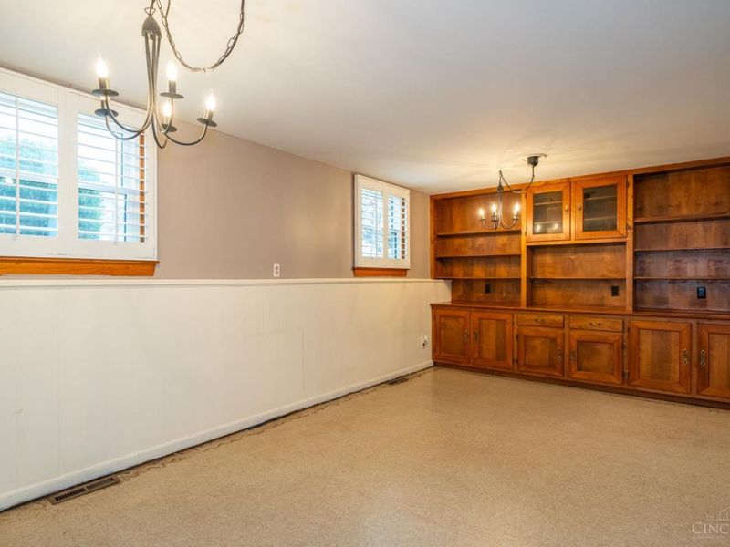 345 Sunset Court, Monroe, OH 45050 Photo 9