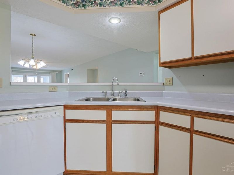 7630 Cheviot Road, Unit 105, Cincinnati, OH 45247 Photo 13