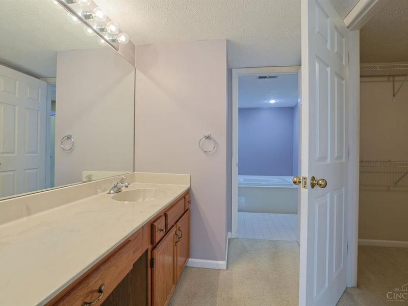 7630 Cheviot Road, Unit 105, Cincinnati, OH 45247 Photo 22