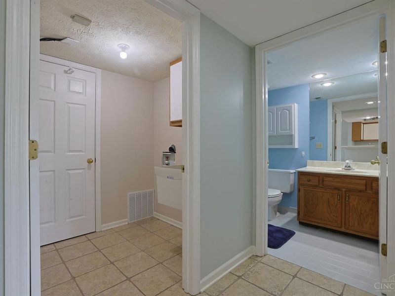 7630 Cheviot Road, Unit 105, Cincinnati, OH 45247 Photo 30