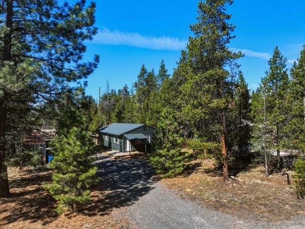 55601 Swan Road, Bend, OR 97707