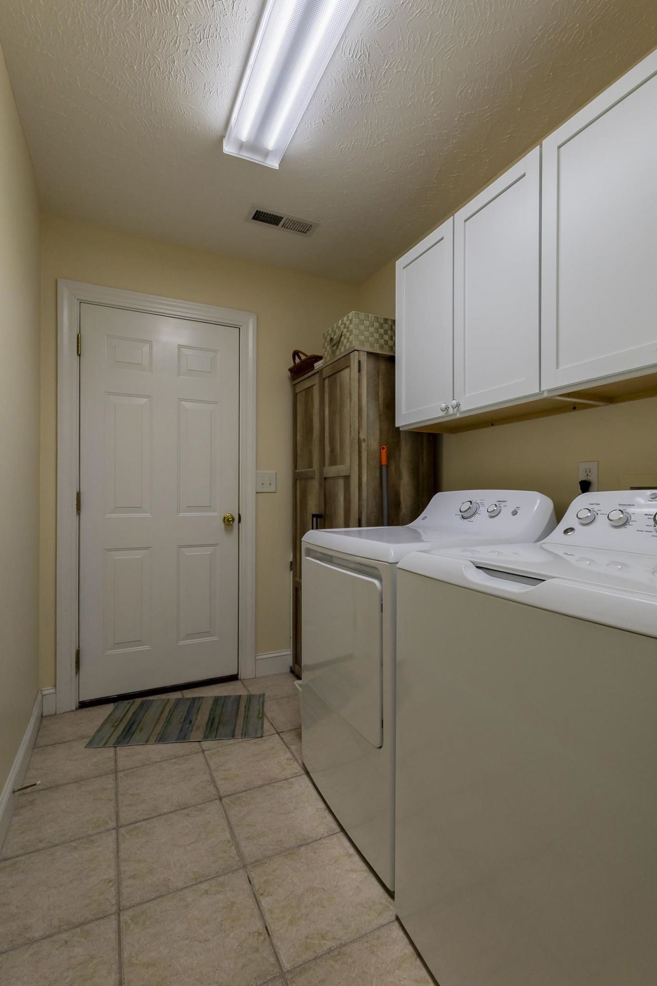 9409 Chicory Ln. Photo 11