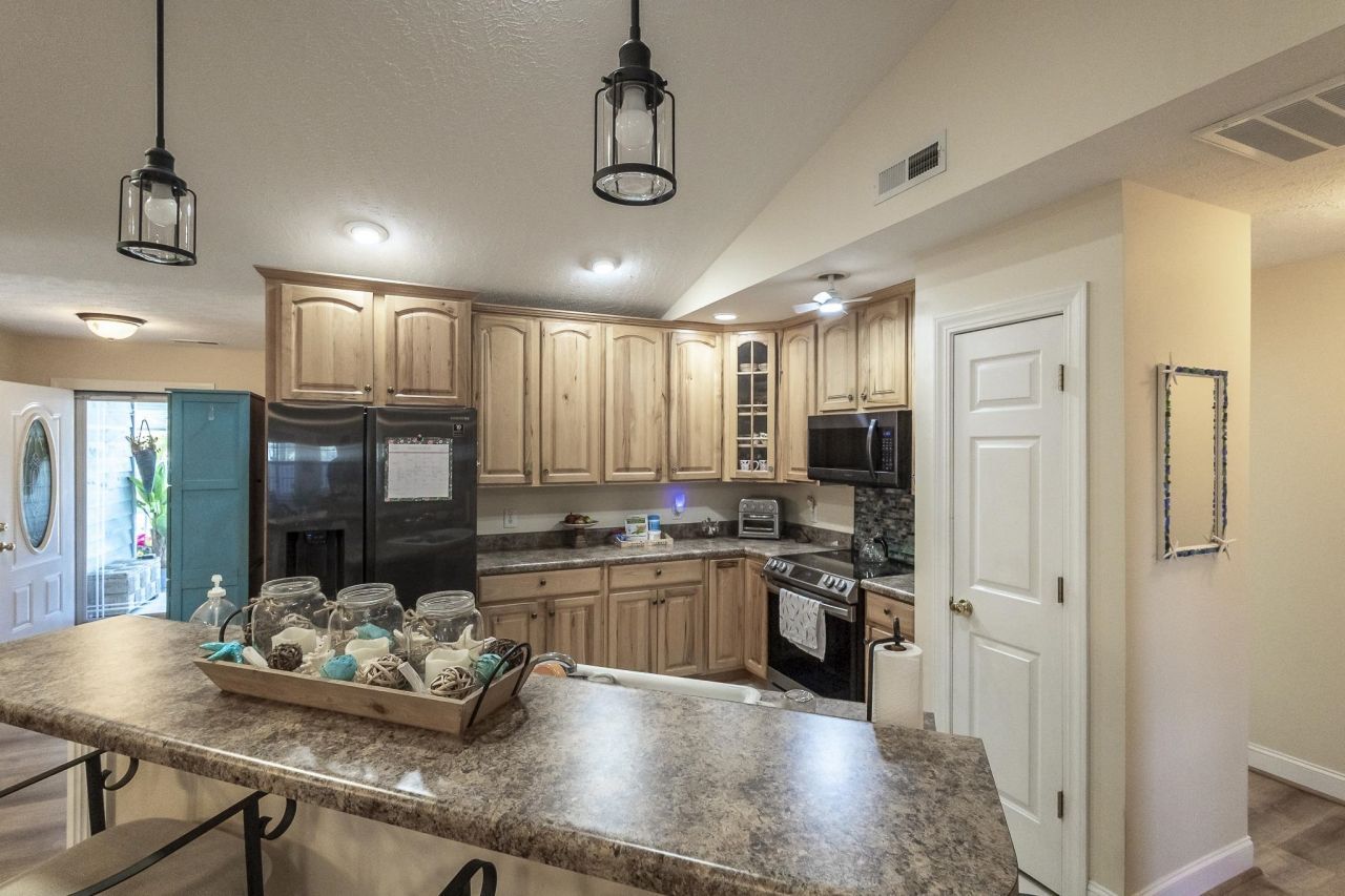 9409 Chicory Ln. Photo 17