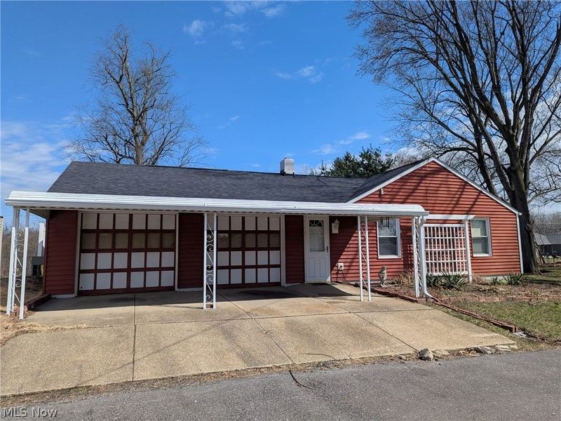 686 Portage Lakes Drive , Akron, OH 44319 Photo 1