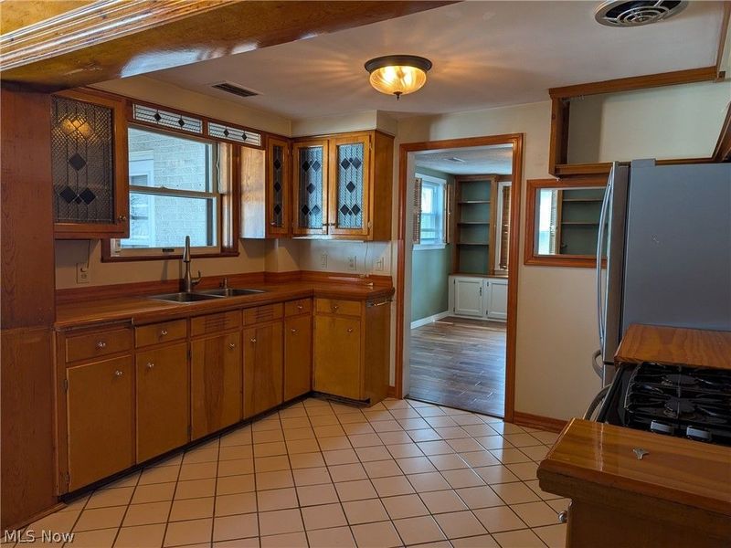 686 Portage Lakes Drive , Akron, OH 44319 Photo 7