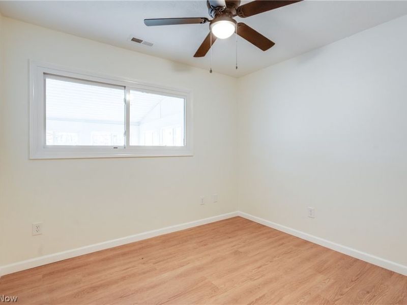 387 Harcourt Road , Vermilion, OH 44089 Photo 18