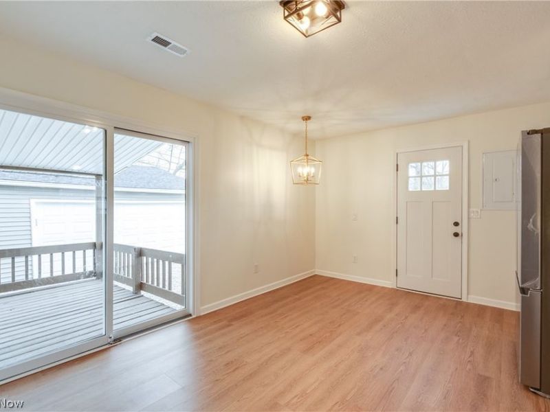 387 Harcourt Road, Vermilion, OH 44089 Photo 9