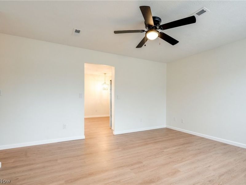 387 Harcourt Road , Vermilion, OH 44089 Photo 9