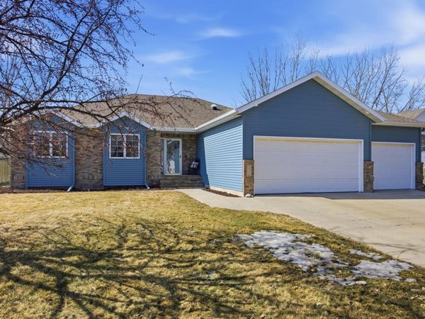 3801 22nd Street S, Fargo, ND 58104