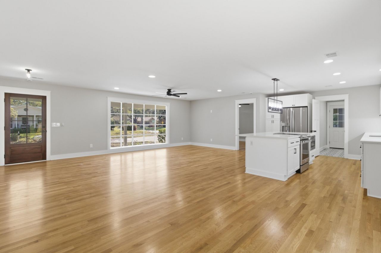 1340 Coleridge Street Photo 11