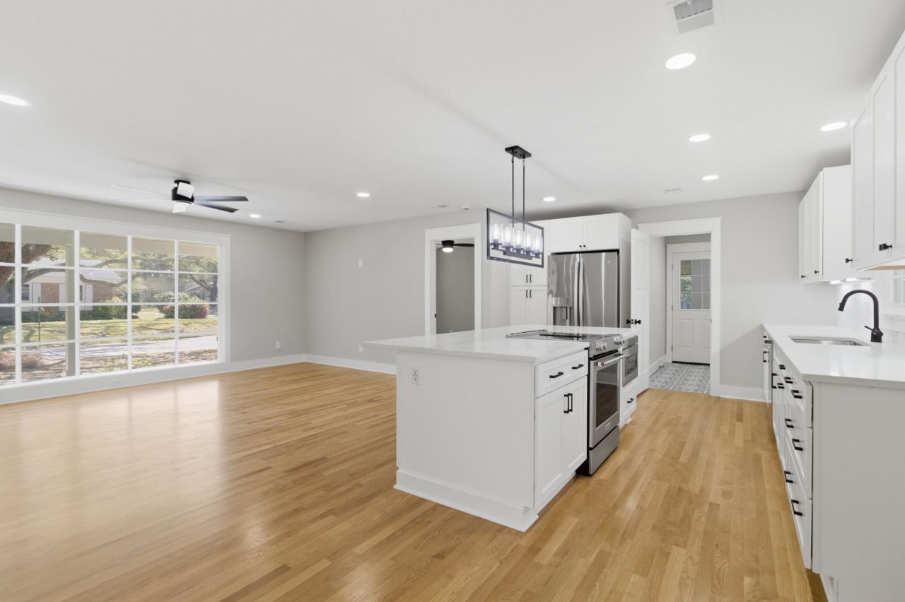 1340 Coleridge Street Photo 12