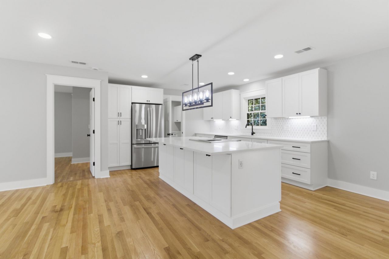 1340 Coleridge Street Photo 13