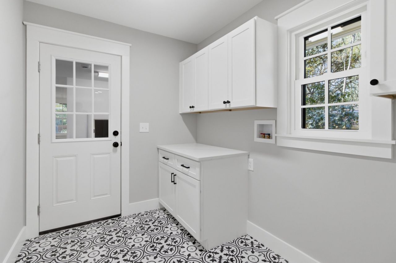 1340 Coleridge Street Photo 22