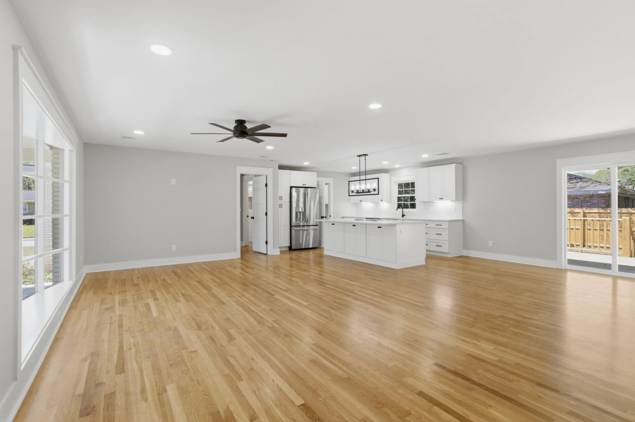 1340 Coleridge Street Photo 5